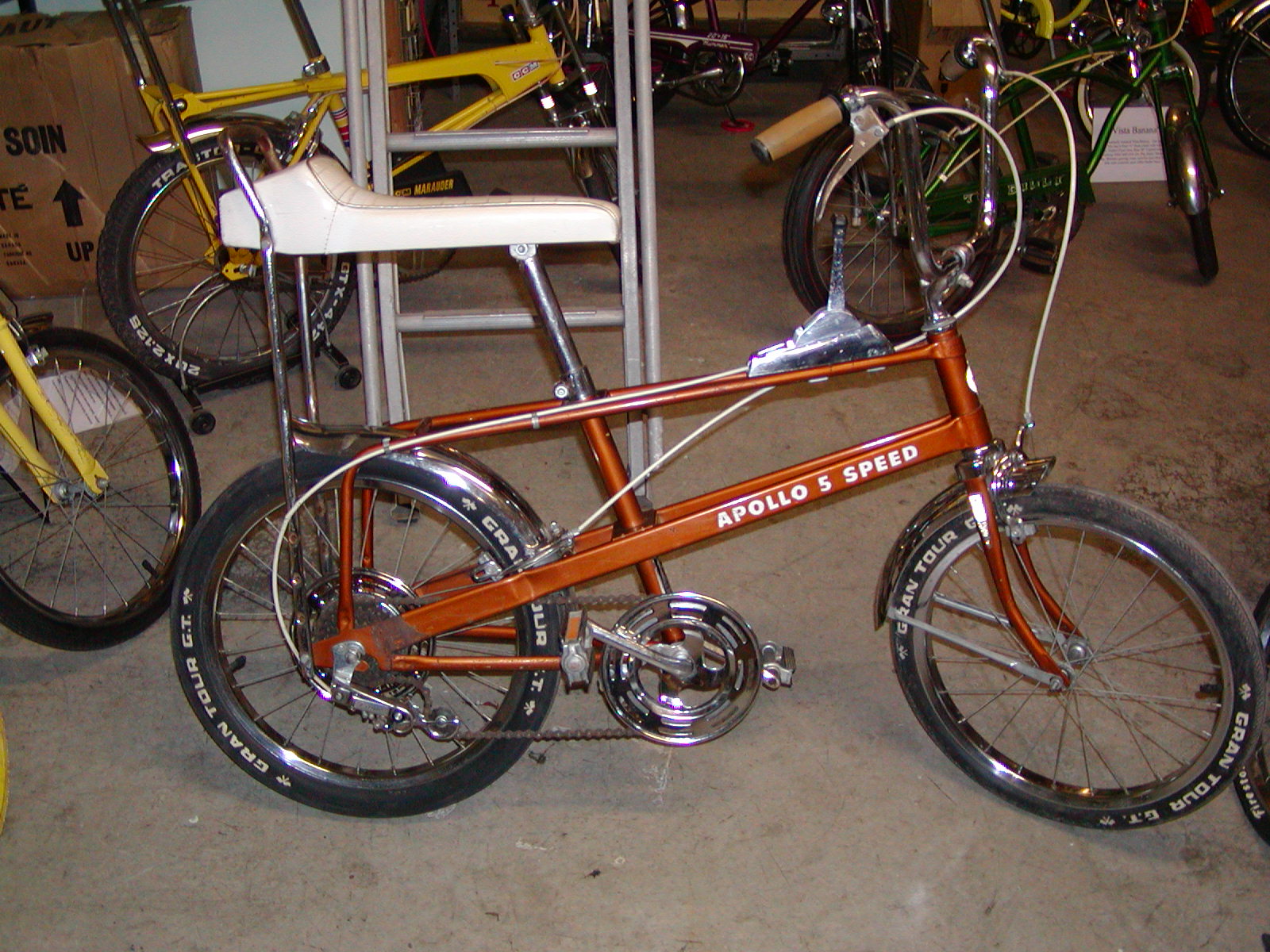 apollo 3 speed bike
